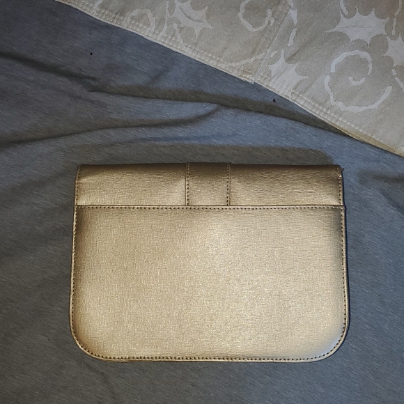 C wonder large gold clutch purse - Picture 4 of 7